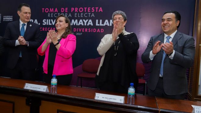 Silvia Lorena Amaya asume rectoría de la UAQ en presencia de dignatarios.