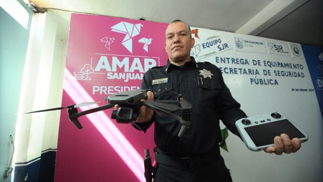 Alcalde fortalece la seguridad en San Juan del Río con equipamiento al C4.