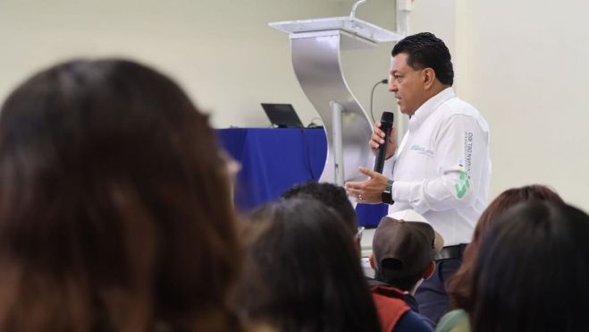 UT San Juan arranca programa "Lobo Meeting" para futuros estudiantes.