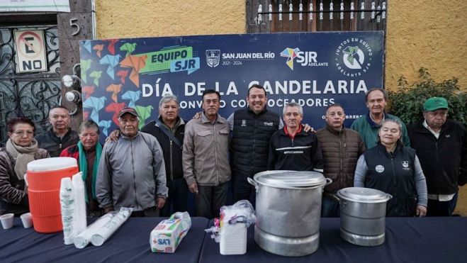 El alcalde Roberto Cabrera celebra el Día de la Candelaria con Voceadores de San Juan del Río.