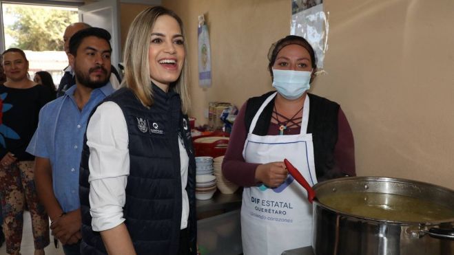 Inauguran aula cocina en Amealco para beneficiar a la niñez.