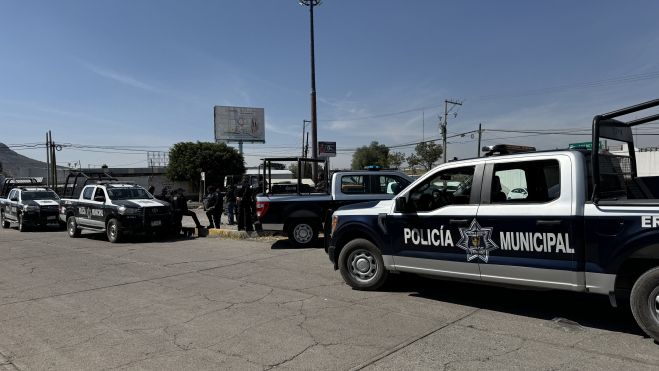 Despliegue policíaco por hombre armado en San Juan del Río.