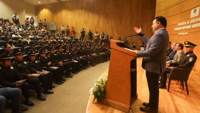 Nuevos policías municipales reforzarán la seguridad en Querétaro.