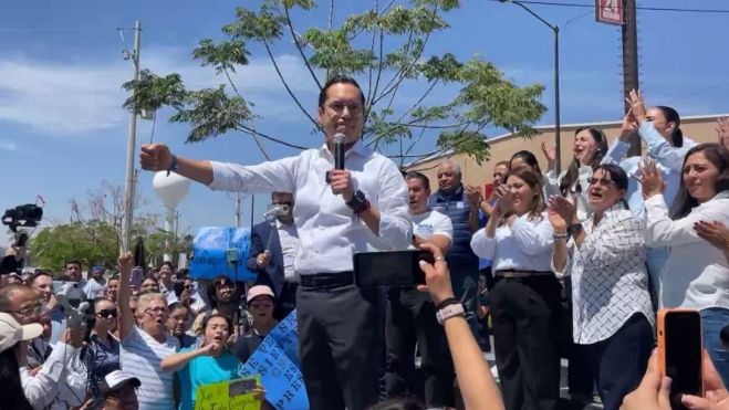 Chepe Guerrero formaliza su candidatura a la alcaldía de Corregidora.