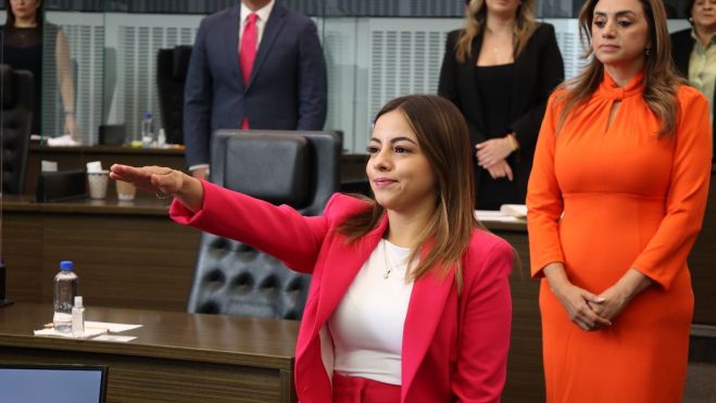 LX Legislatura: Nueva Mesa Directiva presidida por Ana Paola López Birlain.