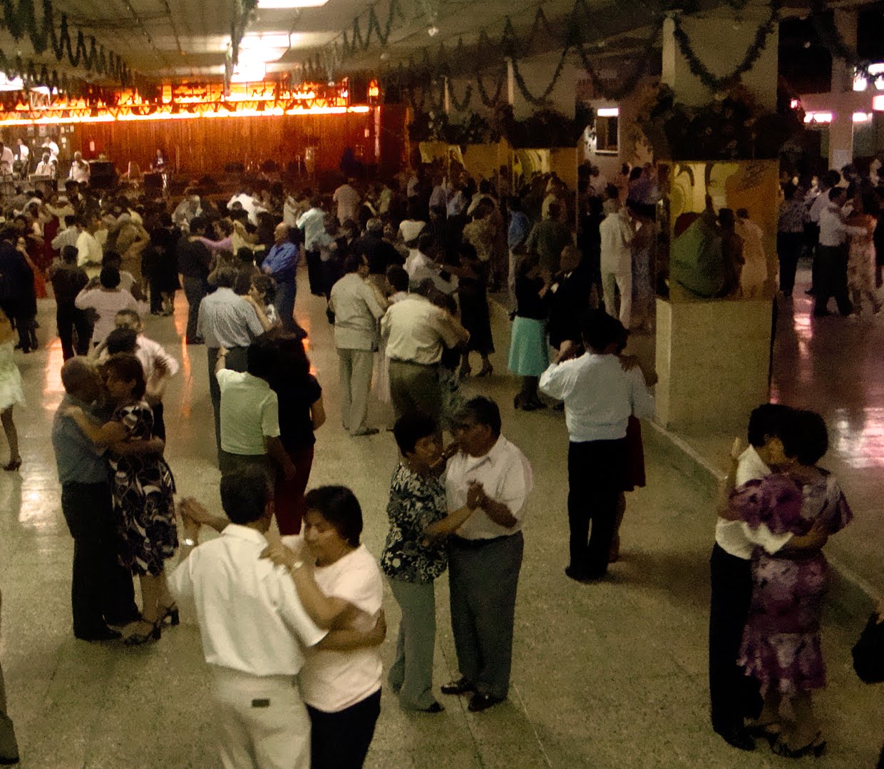 El Califa cumple 61 años como “El Palacio del Baile en México”