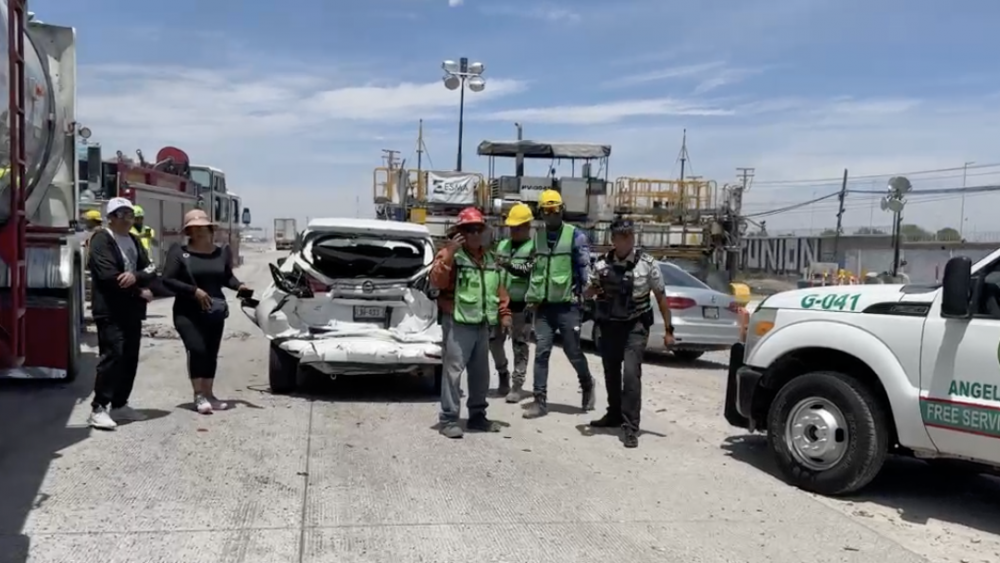 Accidente múltiple en la carretera México-Querétaro deja dos heridos y daños.