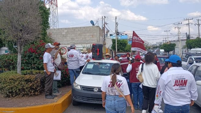 Juan Alvarado destaca el apoyo voluntario en su campaña para la alcaldía de San Juan del Río.