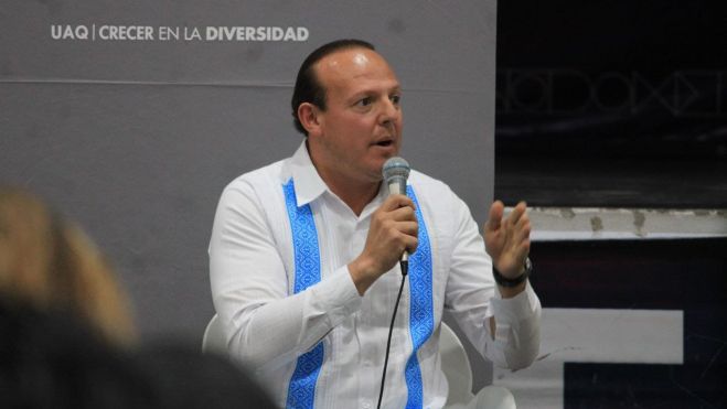 Germaín Garfias sobresale en debate con propuestas ciudadanas.