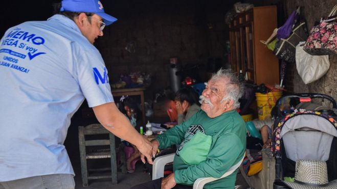 Memo Vega intensifica campaña de cercanía en el Distrito 11.