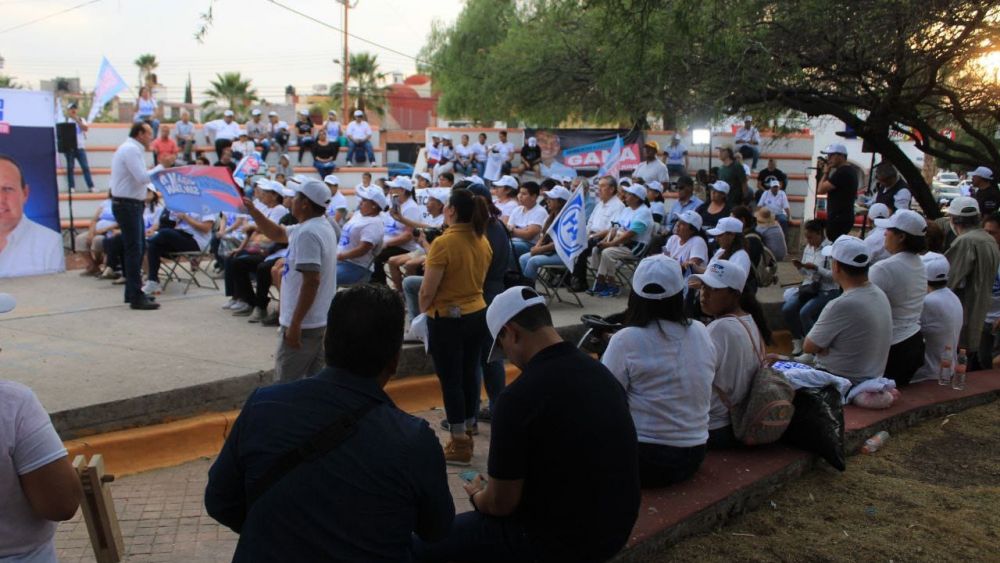 Germaín Garfias comprometido con la expansión educativa en San Juan del Río.