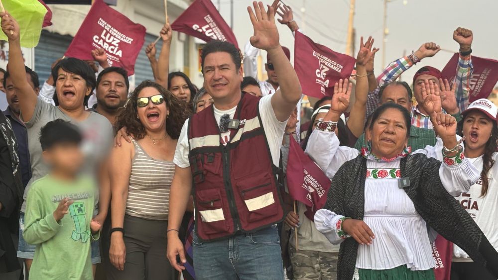 Candidatos de "Sigamos Haciendo Historia" impulsan transformación en Amealco con gran caravana.