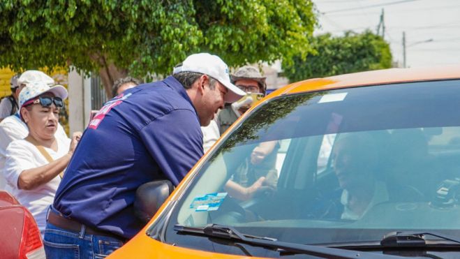 Roberto Cabrera propone fomentar cultura y deporte en San Juan del Río.