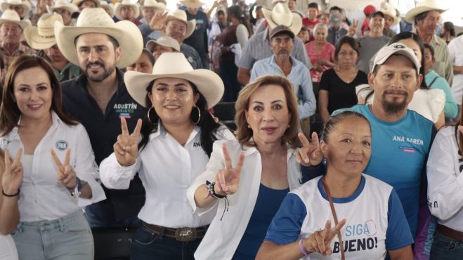 Lupita Murguía y Agustín Dorantes inician gira de campaña en la Sierra de Querétaro.