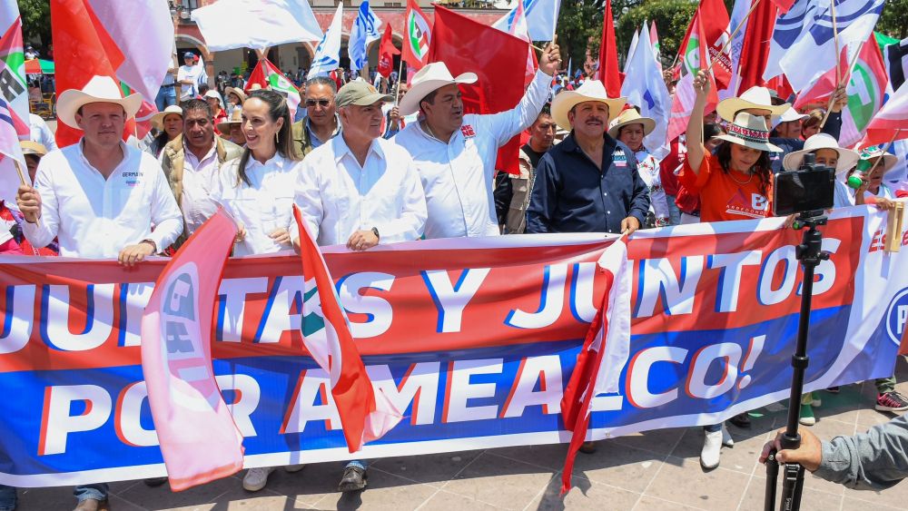 Cierre de campaña espectacular de René Mejía en Amealco.