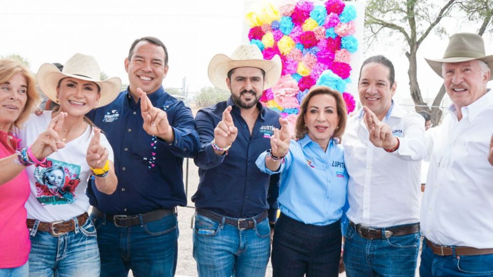 Xóchitl Gálvez cierra campaña en San Juan del Río junto con Roberto Cabrera.