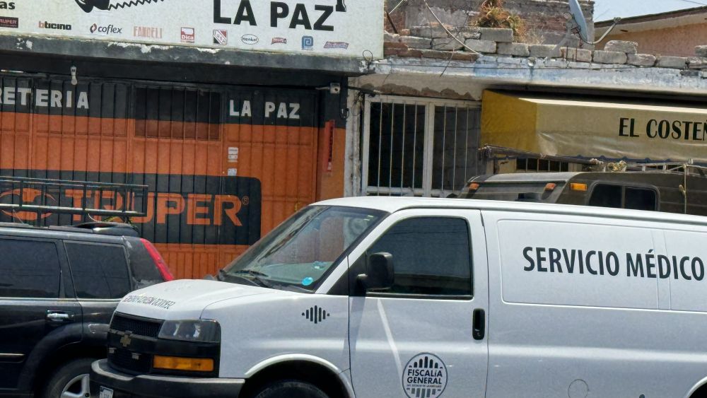 Hallan muerto a comerciante en su ferretería en San Juan del Río.