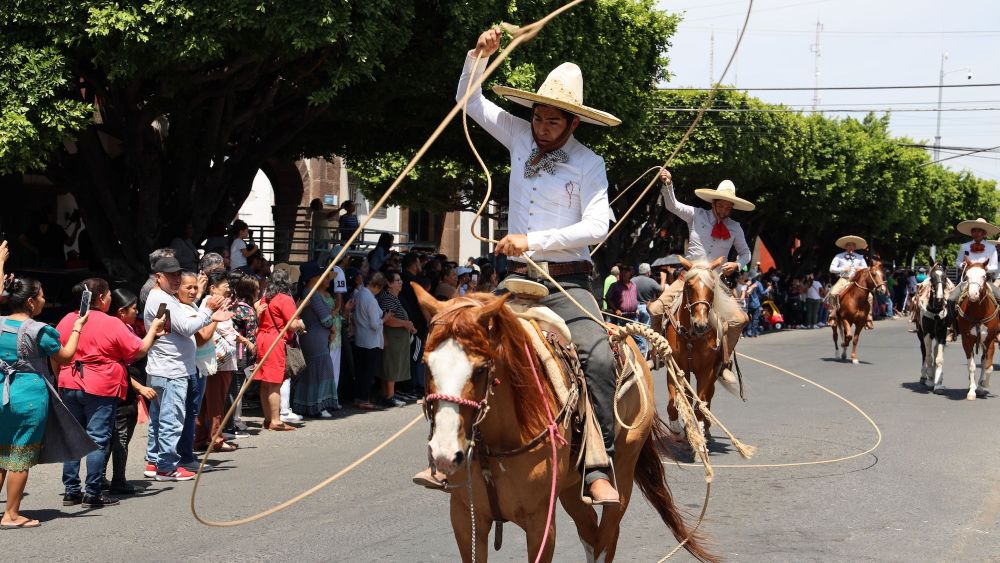 Espectacular inicio de Feria San Juan del Río 2024 con la Cabalgata de la Amistad.