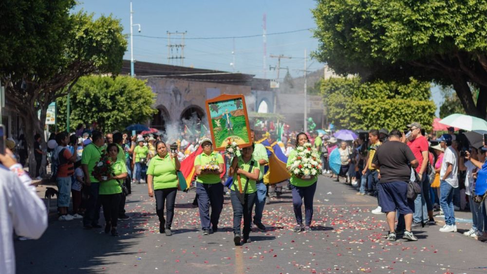 Arely Fernanda Ángeles, "Flor Más Bella del Campo" en San Juan del Río.