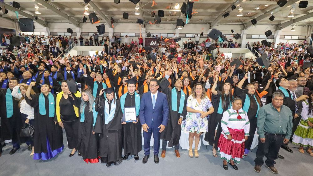 Exitosa graduación en la Universidad Tecnológica de San Juan del Río