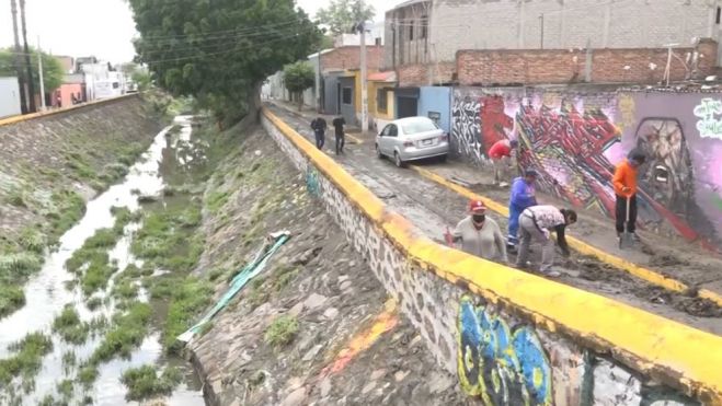 Encabeza alcalde atención a afectados por fuertes lluvias en Querétaro.