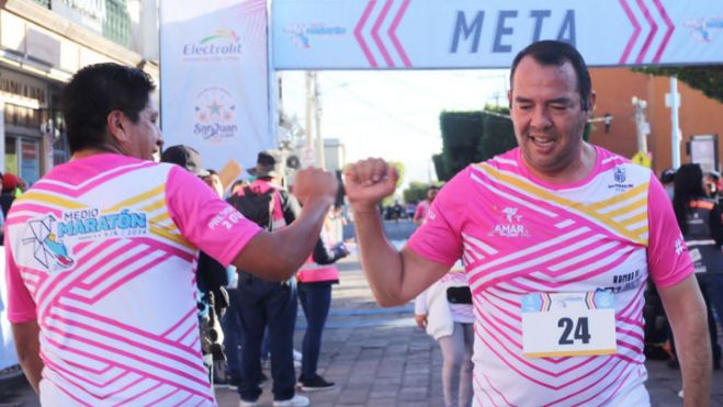 Exitosa participación en el Medio Maratón San Juan del Río 2024.