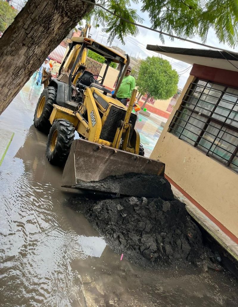 Protección Civil El Marqués Responde Eficazmente a Afectaciones por Onda Tropical.