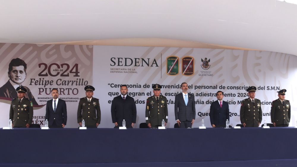 A marchar conscriptos del Servicio Militar Nacional en Querétaro.