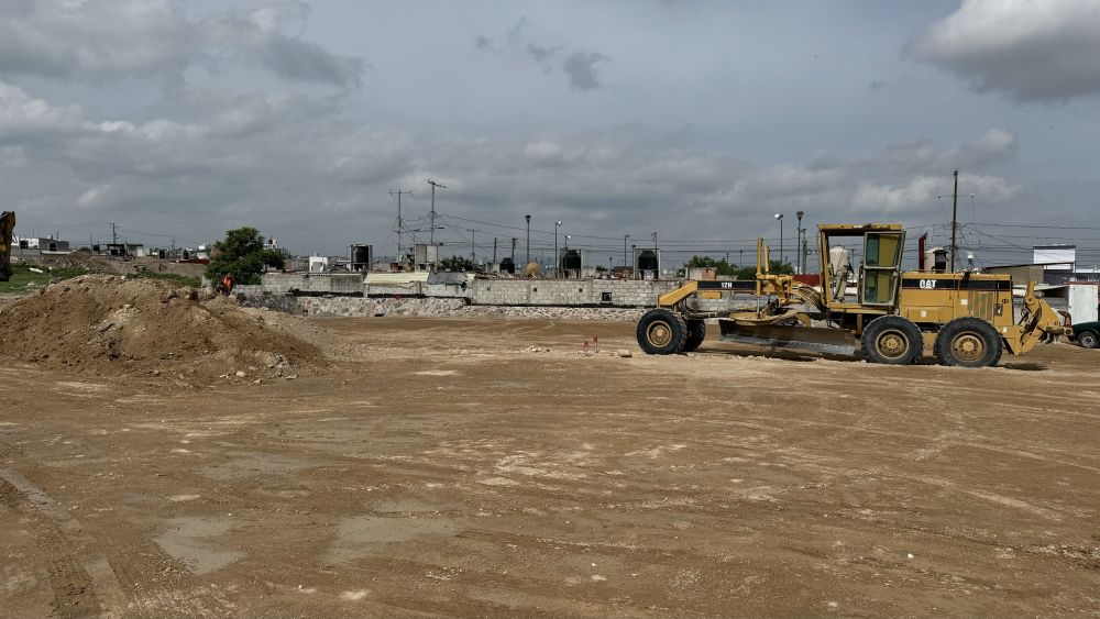 Municipio y GMI construyen nueva escuela primaria en San Juan del Río.