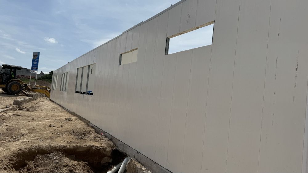 Municipio y GMI construyen nueva escuela primaria en San Juan del Río.