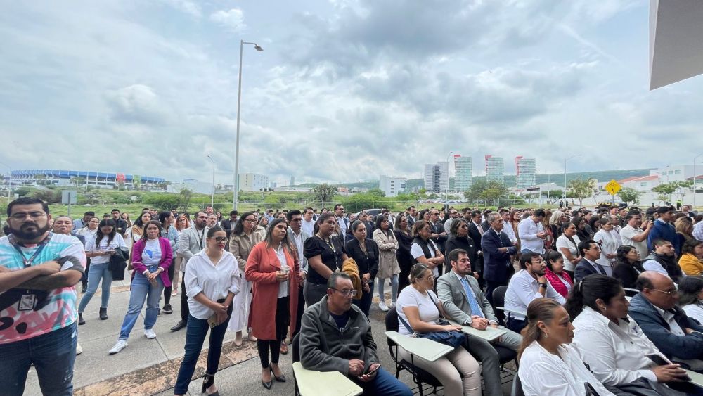 Se manifiestan en Querétaro ante reformas al poder judicial de la federación.