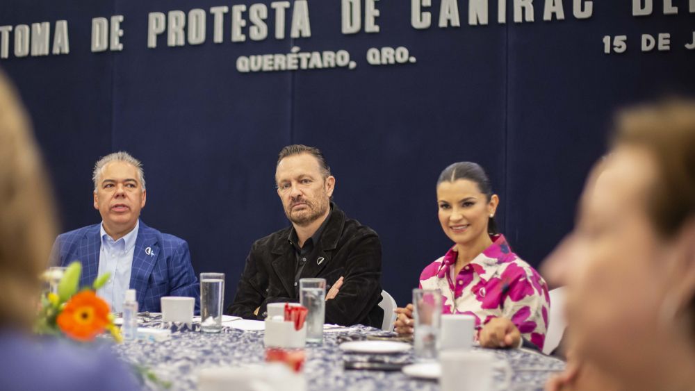 Toma de protesta del consejo directivo de CANIRAC Querétaro.