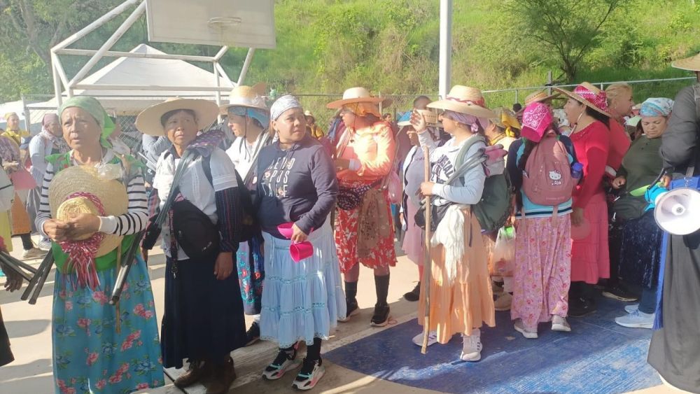 Fe bajo la lluvia; avanza Peregrinación de Neblinas al Tepeyac.