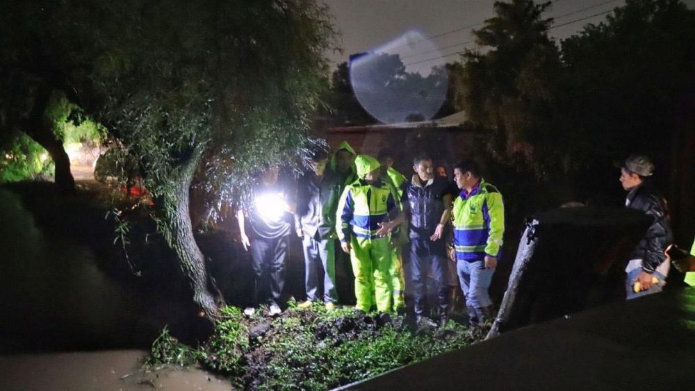 Por falta de luz, cárcamo no funcionó en Corregidora generando inundaciones.