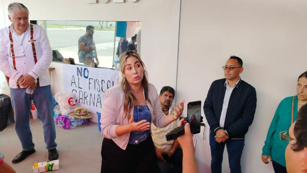 Morena acompaña protesta Ciudadana en Querétaro.