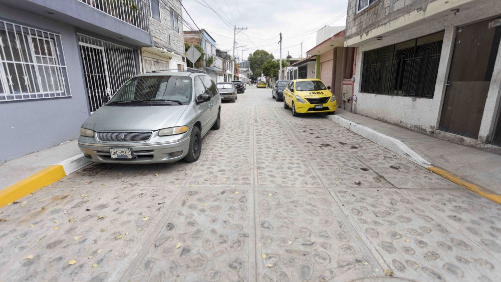 Mauricio Kuri entrega mejoras en infraestructura en colonia El Marqués.