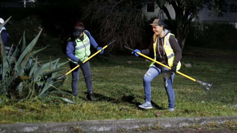 Roberto Cabrera encabeza mejora integral de espacios públicos en Vista Hermosa.