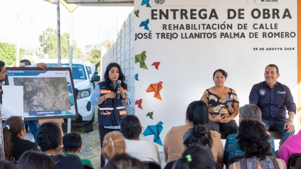 San Juan del Río impulsa infraestructura con rehabilitación de calle en Llanitos Palma de Romero.