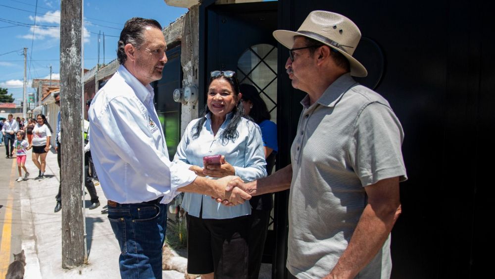 Gobernador Mauricio Kuri entrega mejoras en calles de Rinconada del Sol.