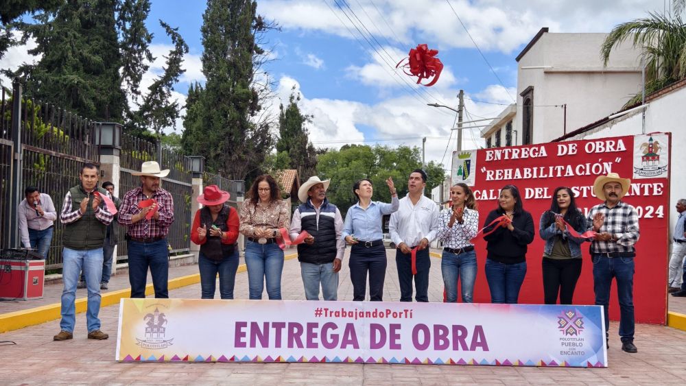 Alcaldesa entrega rehabilitación de la Calle del Estudiante en Polotitlán.