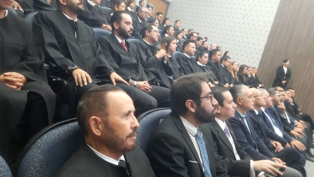 Presentan reforma a los estatutos del Colegio de Abogados Litigantes en Querétaro.