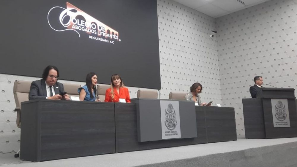 Presentan reforma a los estatutos del Colegio de Abogados Litigantes en Querétaro.