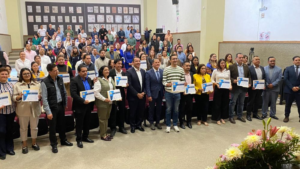 Capacitan al gobierno municipal de San Juan del Río para proteger a la infancia.