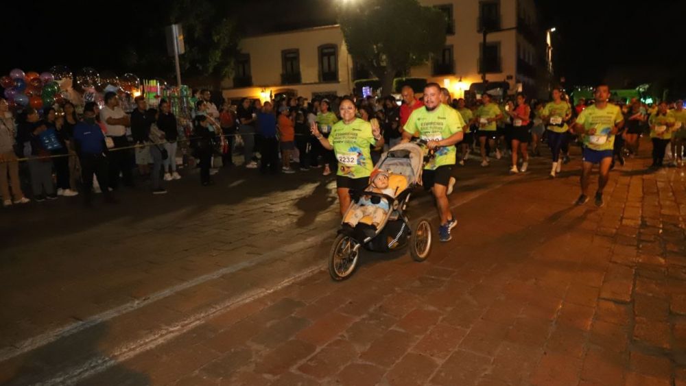 Exitosa Décimo Tercera Carrera Nocturna CGV 2024 en Querétaro.