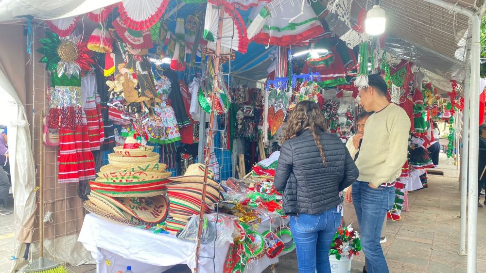 Comerciantes de Fiestas Patrias esperan incrementar ventas en San Juan del Río.