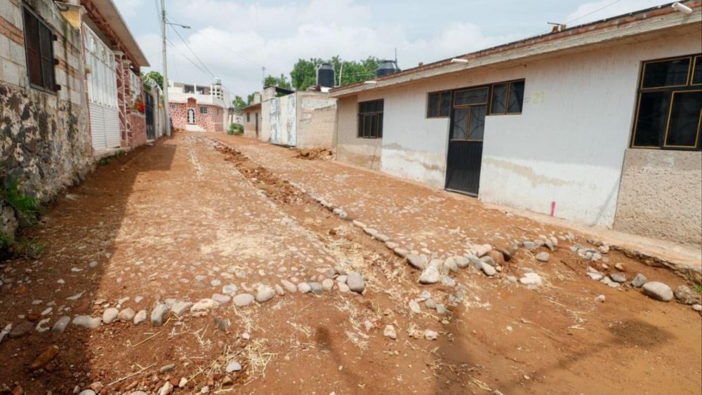 Roberto Cabrera supervisa avances en obra de Cazadero antes de concluir su administración.