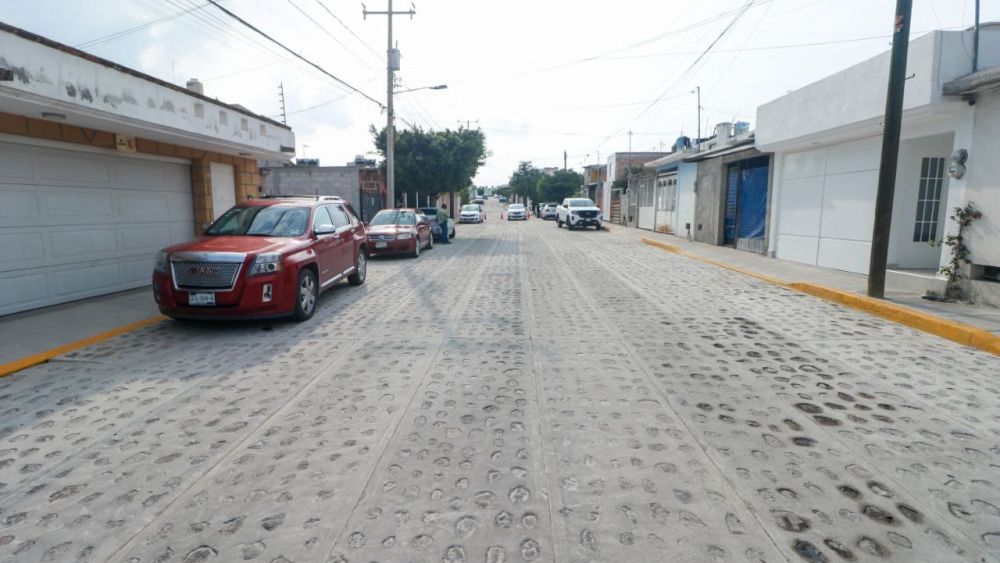 Roberto Cabrera entrega obras de infraestructura en San Juan del Río.