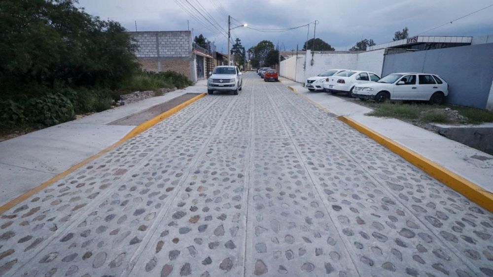 Roberto Cabrera entrega obras de infraestructura en San Juan del Río.