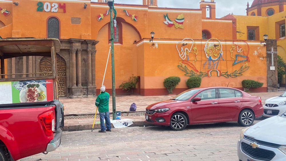 Limpieza para el Grito de Independencia en San Juan del Río.