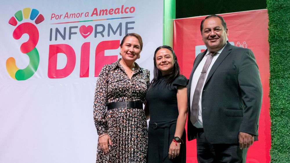 Anel López Ruiz presenta su Tercer Informe de Actividades del DIF en Amealco.